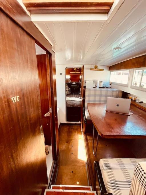 Vintage Classic 70S Boat! Otel Sant Adria de Besos Dış mekan fotoğraf