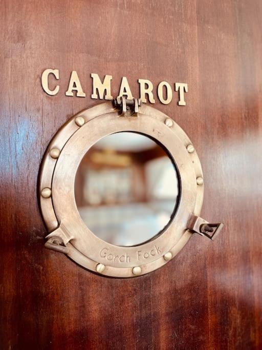 Vintage Classic 70S Boat! Otel Sant Adria de Besos Dış mekan fotoğraf