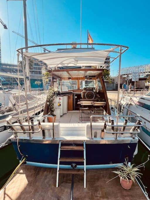 Vintage Classic 70S Boat! Otel Sant Adria de Besos Dış mekan fotoğraf